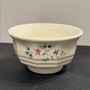 Pfaltzgraff Christmas Winterberry Small Bowl